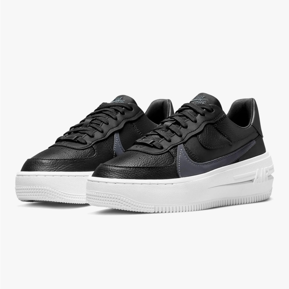 Nike Women's AIR Force 1 PLT.AF.ORM